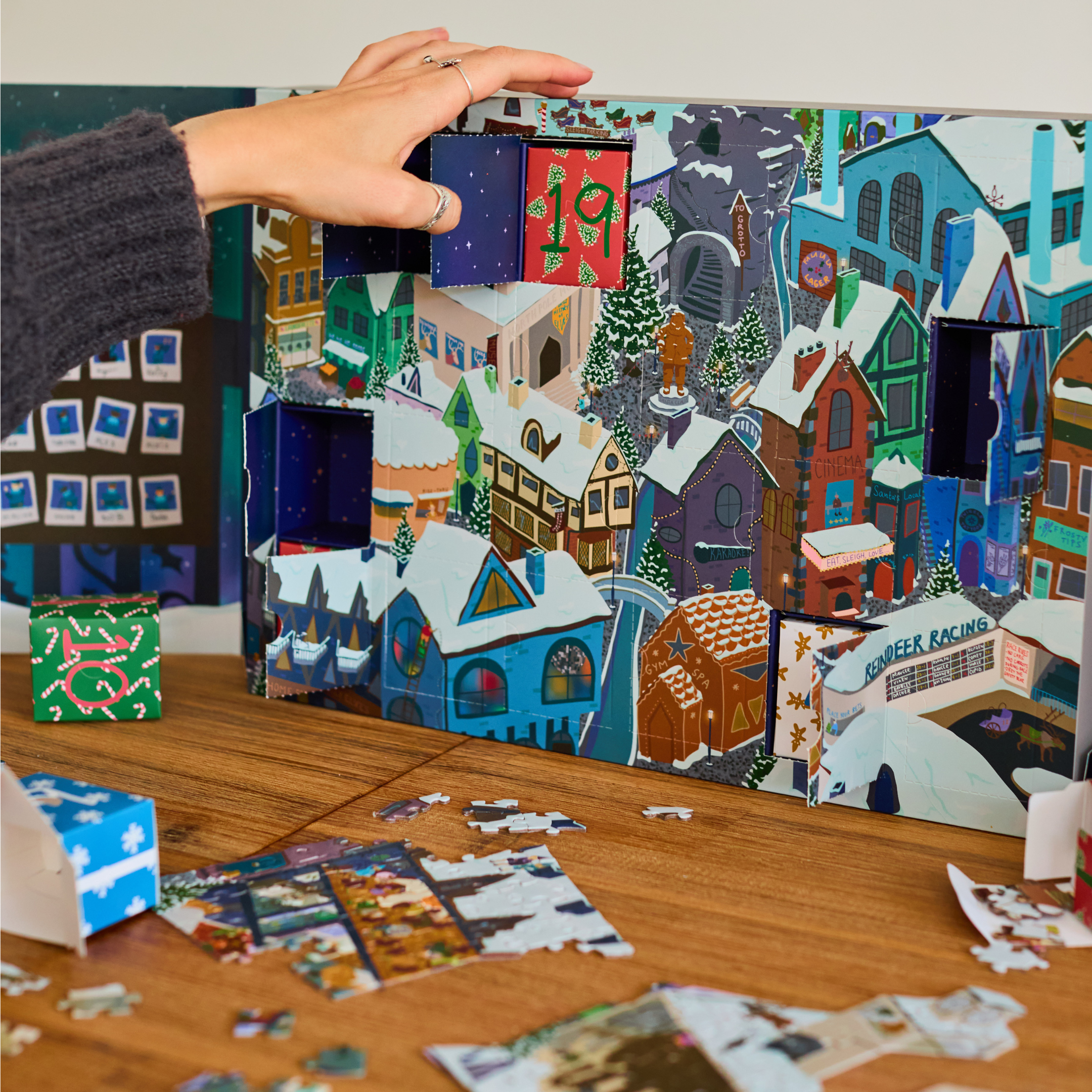 [PRE-ORDER] Elf Jigsaw Advent Calendar