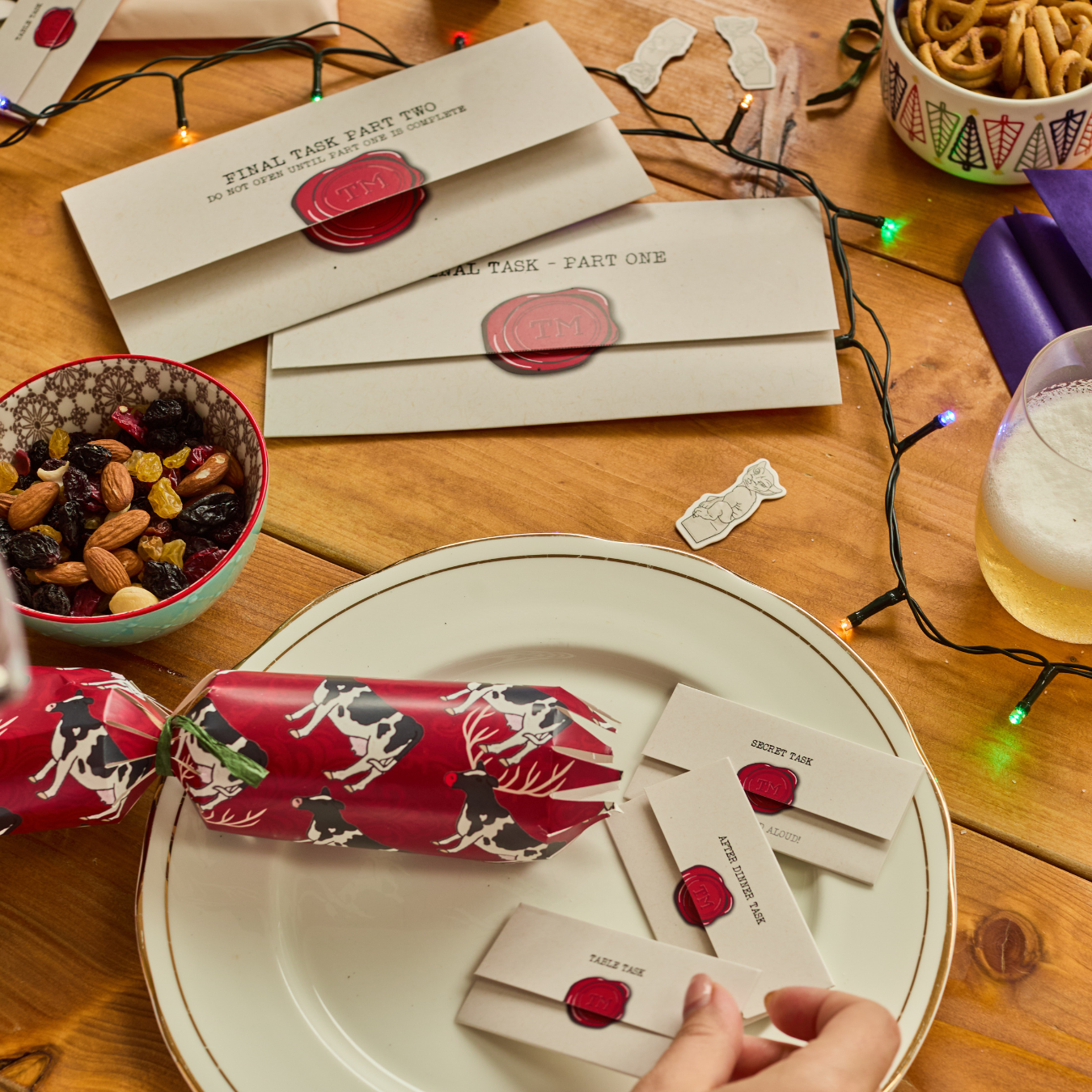 2025 Taskmaster Christmas Crackers